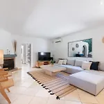 Βίλα New Beachside With Private Pool