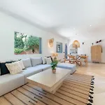 Βίλα New Beachside With Private Pool Μαρμπέλλα