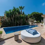 Βίλα New Beachside With Private Pool