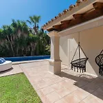 Βίλα New Beachside With Private Pool Μαρμπέλλα