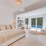 Βίλα New Beachside With Private Pool *