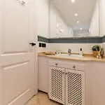 New Beachside With Private Pool