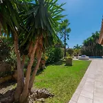 New Beachside With Private Pool Βίλα Μαρμπέλλα