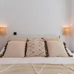 Βίλα New Beachside With Private Pool Μαρμπέλλα