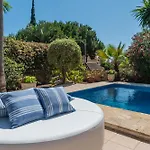 Βίλα New Beachside With Private Pool Μαρμπέλλα