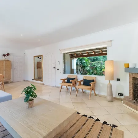 Villa New Beachside With Private Pool *