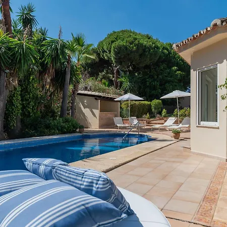 Villa New Beachside With Private Pool *