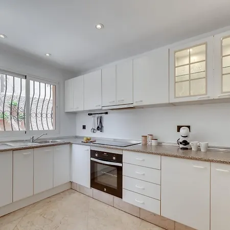 New Beachside With Private Pool