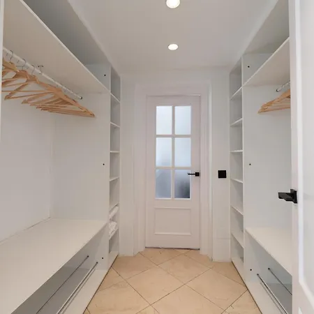 New Beachside With Private Pool Villa