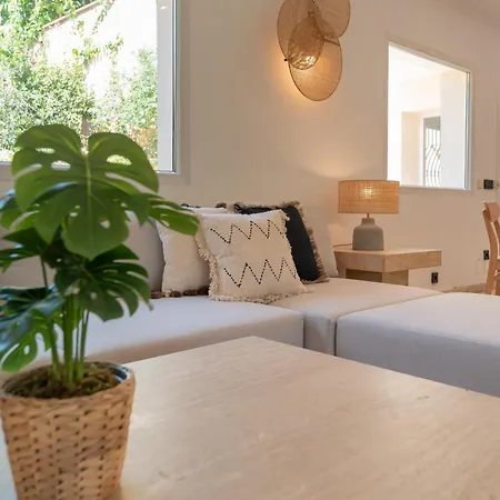 Villa New Beachside With Private Pool *