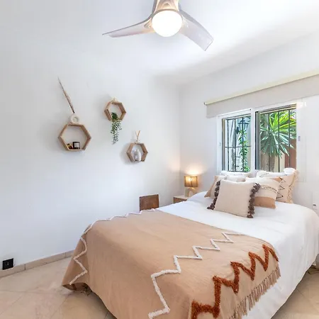别墅 New Beachside With Private Pool