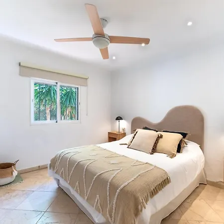 New Beachside With Private Pool Villa