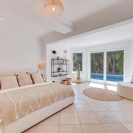 Villa New Beachside With Private Pool *