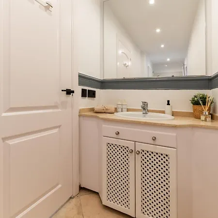 New Beachside With Private Pool