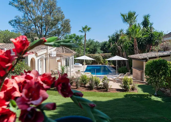 New Beachside With Private Pool *