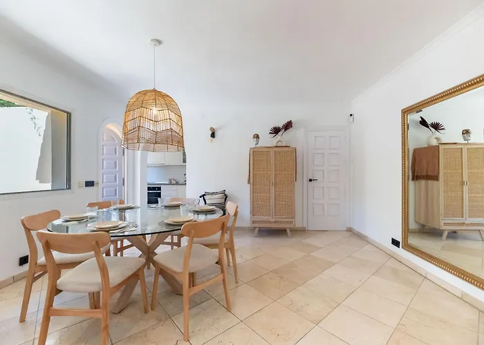 New Beachside With Private Pool * マルベーリャ