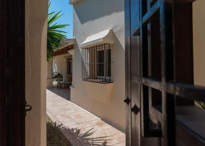 New Beachside With Private Pool