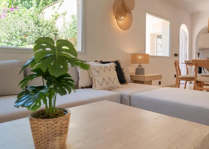 ヴィラ New Beachside With Private Pool *