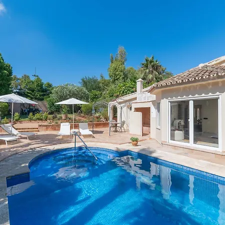 New Beachside With Private Pool Μαρμπέλλα