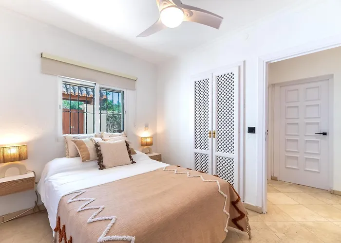 Villa New Beachside With Private Pool Marbella