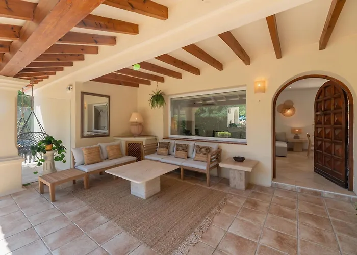 New Beachside With Private Pool Villa Marbella