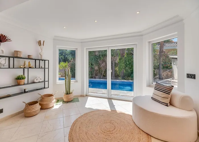 New Beachside With Private Pool Villa *